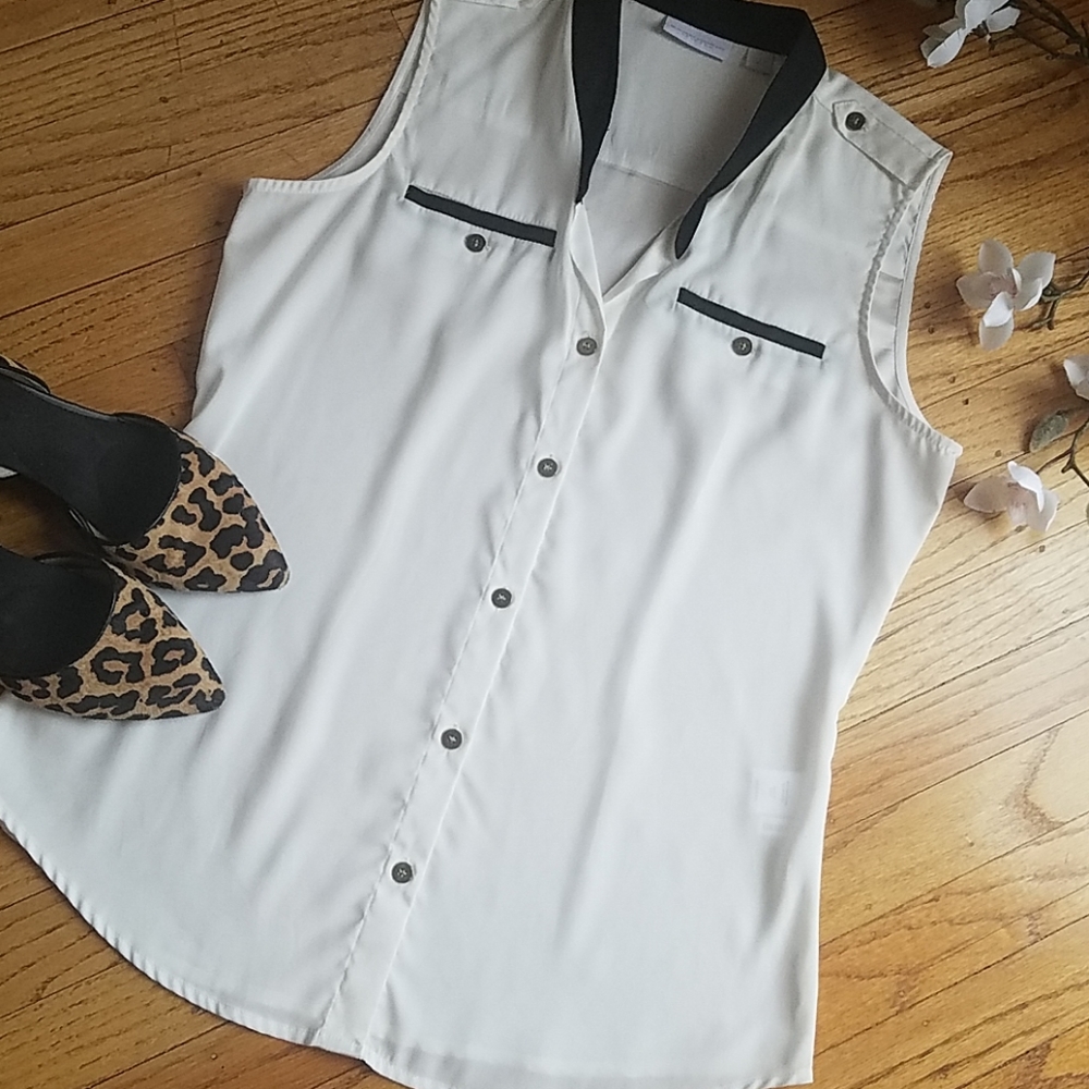 New York and Company Sleeveless Blouse